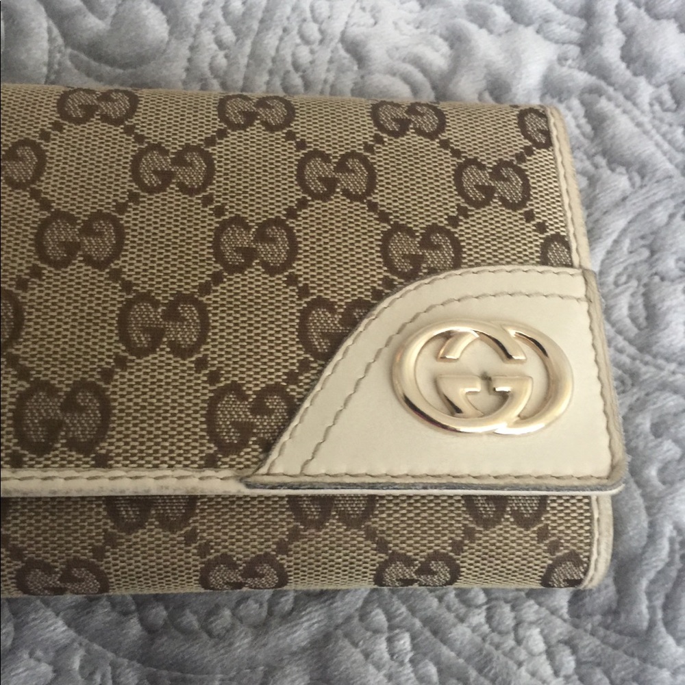 Authentic Gucci Wallet